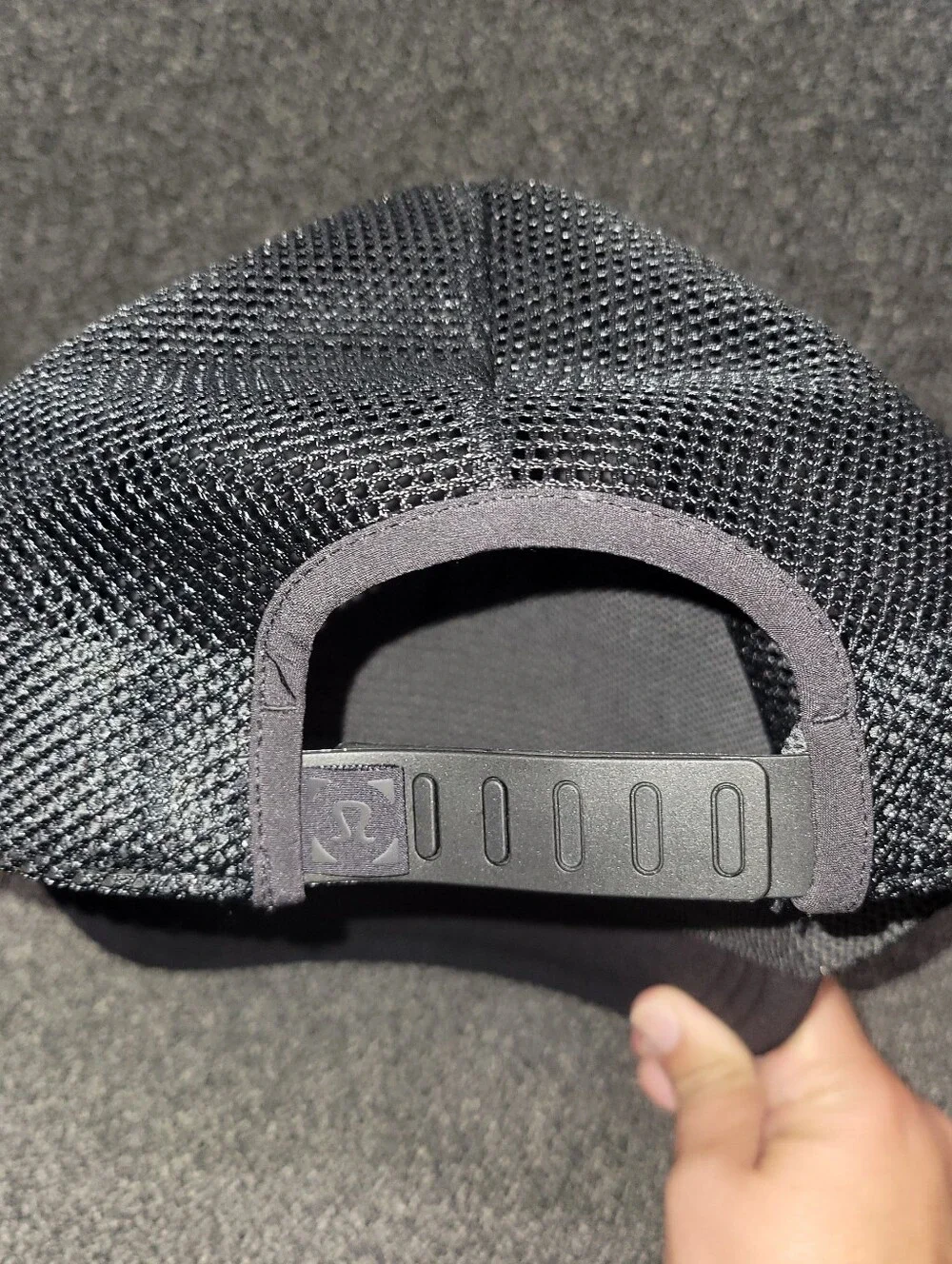 Lululemon Commission Hat Mens Black Sweat Wicking Mesh Snapback Cap